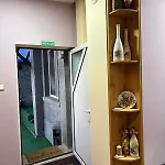 трапезица за до 12 човека с безплатен паркинг, двор и веранди, в град търново *