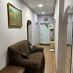 трапезица за до 12 човека с безплатен паркинг, двор и веранди, в град търново Nyaraló Veliko Tarnovo