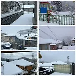 Nyaraló трапезица за до 12 човека с безплатен паркинг, двор и веранди, в град търново Veliko Tarnovo