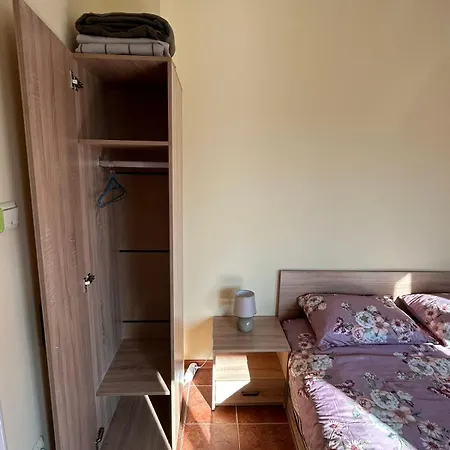 Feriehus трапезица с безплатен паркинг двор и веранди *