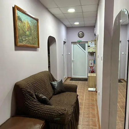 трапезица с безплатен паркинг двор и веранди Feriehus Veliko Tarnovo