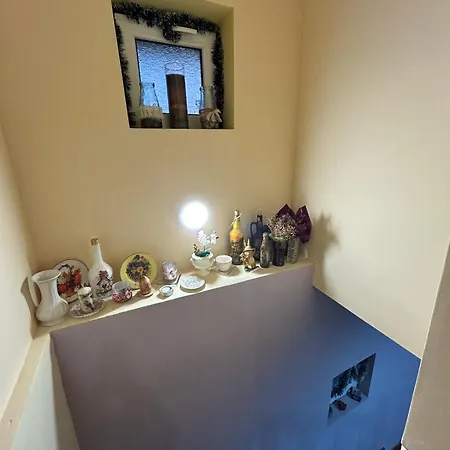 трапезица за до 12 човека с безплатен паркинг, двор и веранди, в град търново * ヴェリコ・タルノヴォ