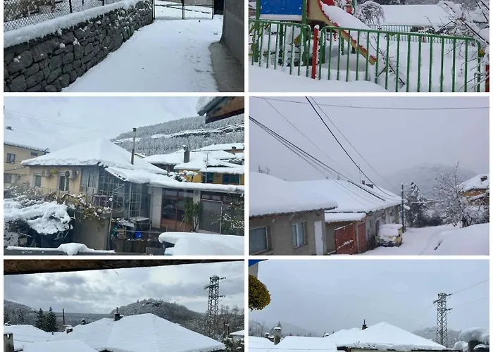 Feriehus трапезица за до 12 човека с безплатен паркинг, двор и веранди, в град търново Veliko Tarnovo